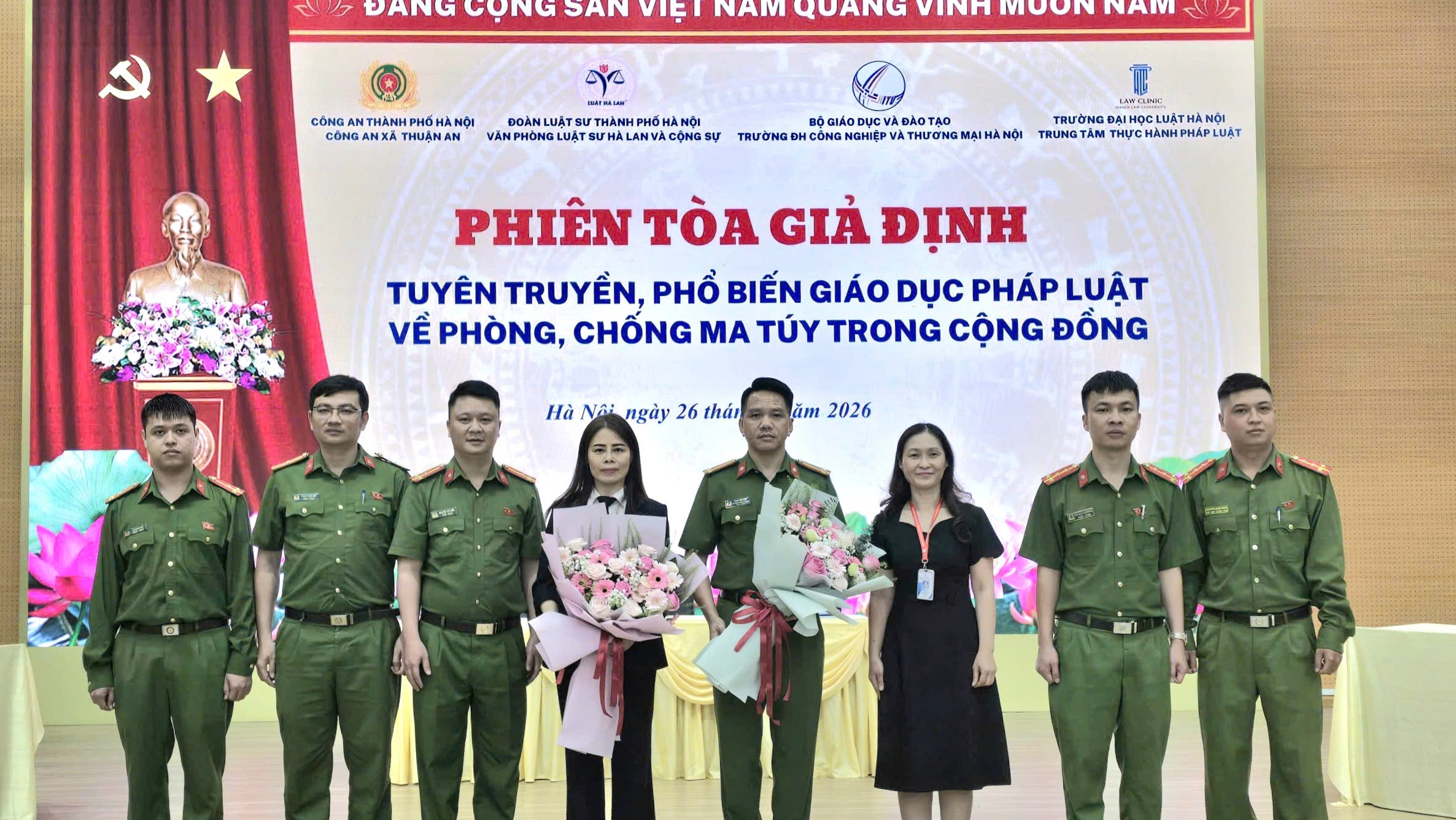Bước đi tiên phong: Tổ chức hành nghề luật sư đưa 'phiên tòa giả định' vào giảng đường đại học- Nguồn: lsvn.vn