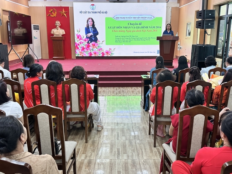 Hội Liên hiệp Phụ nữ xã Đại Thanh phối hợp tổ chức tuyên truyền, phổ biến pháp luật đến cán bộ, hội viên phụ nữ và Nhân dân