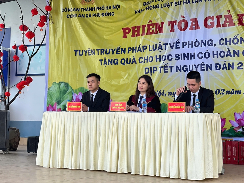 Đoàn Luật sư TP. Hà Nội tuyên truyền phòng, chống bạo lực học đường qua phiên tòa giả định tại trường Phổ thông Liên cấp Bảo Long