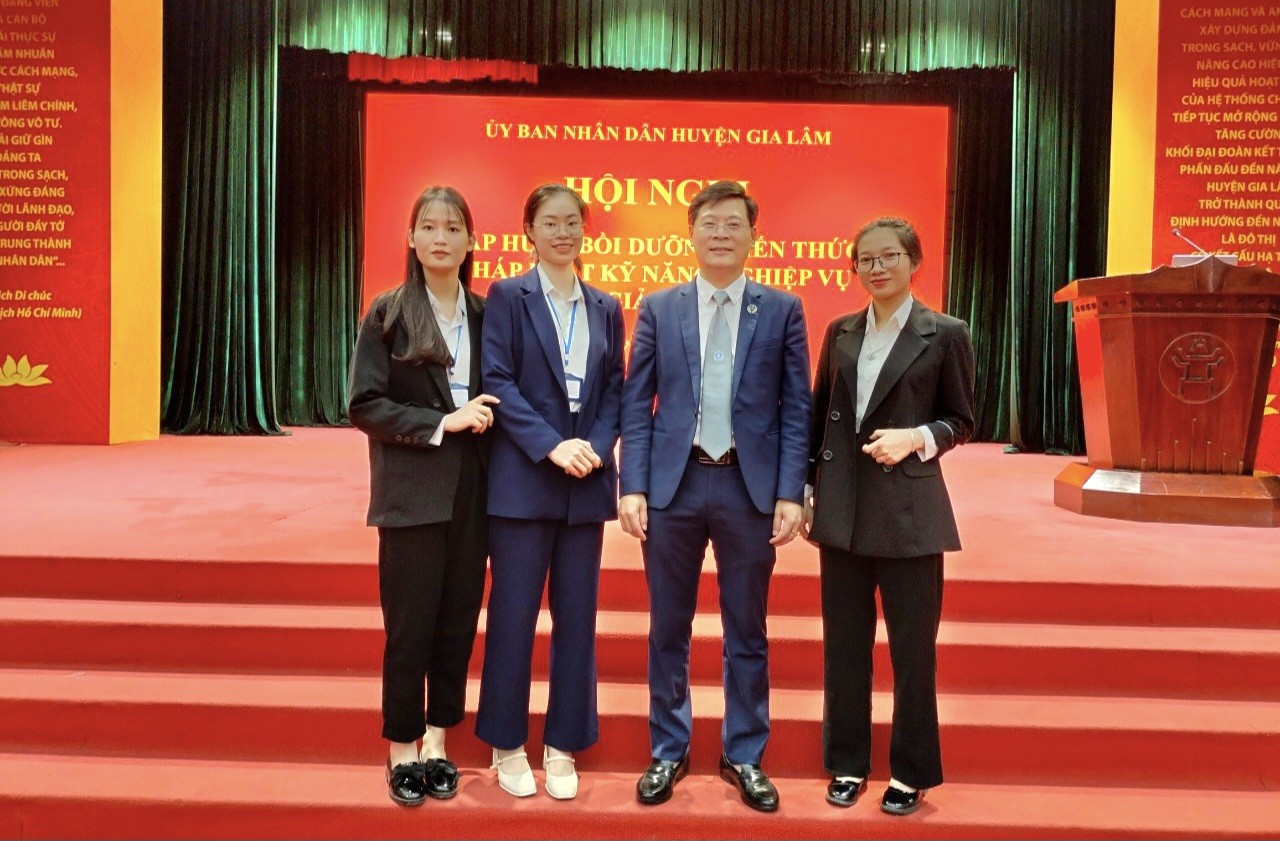 Trải nghiệm của tập sự trong hoạt động tuyên truyền pháp luật- P2